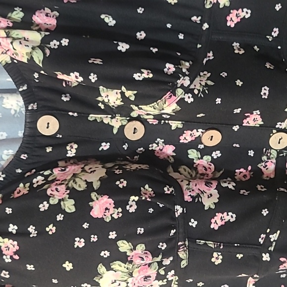 No boundaries Black Floral Dress - Picture 4 of 7